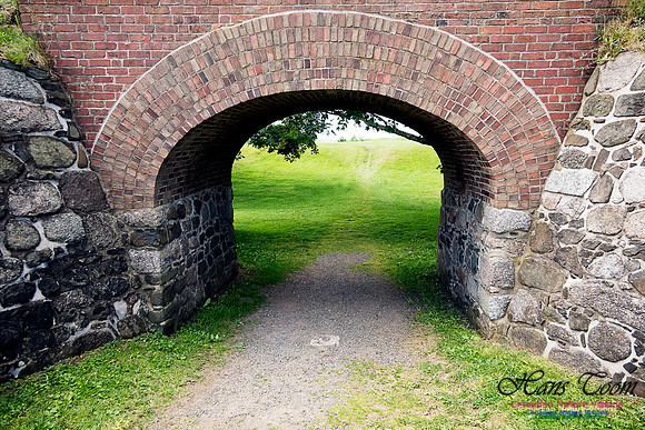 Arch at Fort Anne