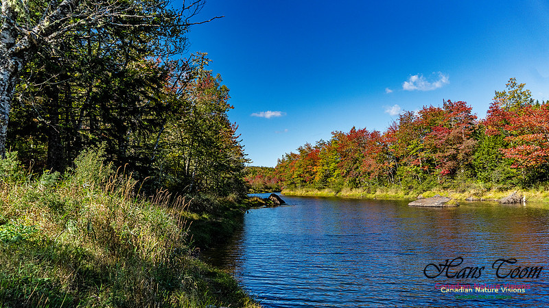 Smiley's Provincial Park Colours and Points On Route 160
