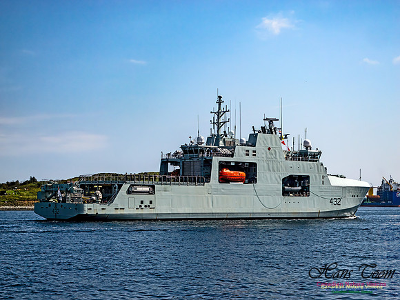 HMCS Max Bernays 102