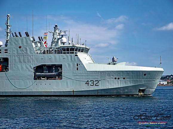 HMCS Max Bernays 105