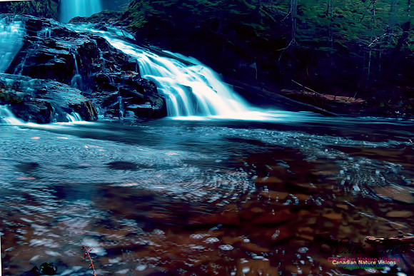 Moving Water 1000