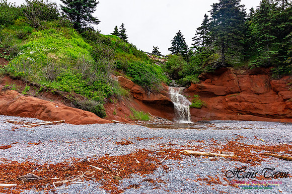 Red Rock Falls 1050