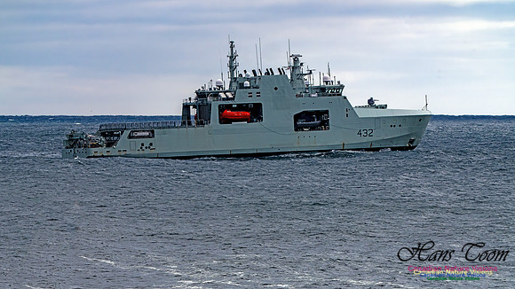 HMCS Max Bernays 104