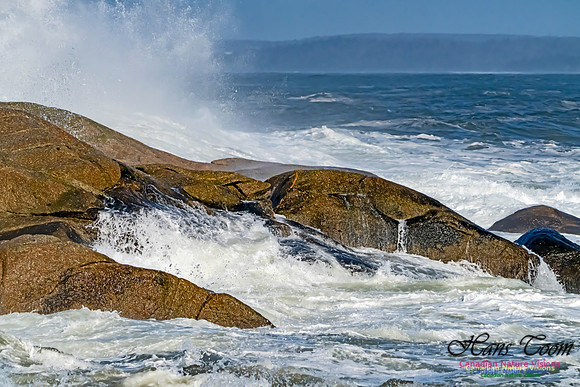 Surf on Rocks 107