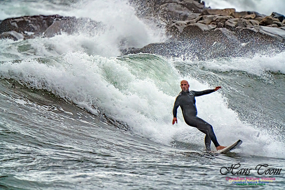 Surfers Martinique Beach 100